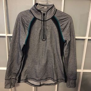 AEO black and white herringbone zip up